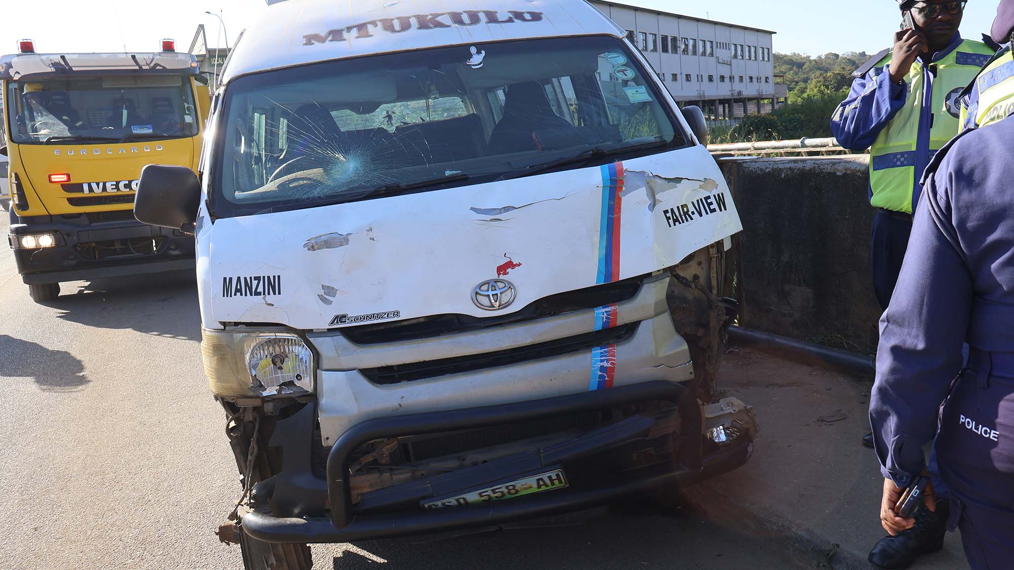 Kombi loses brakes, hits 7 